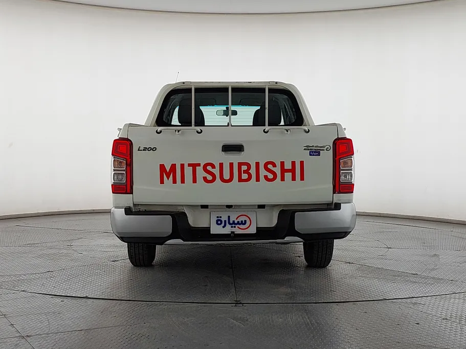 2022 Mitsubishi L200 DC 4x2 Diesel 