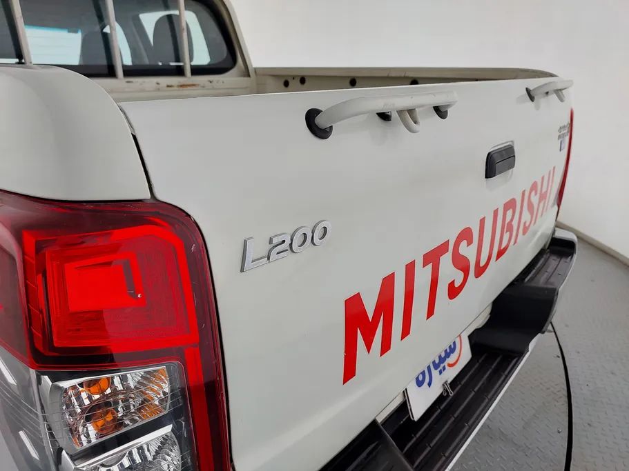 2022 Mitsubishi L200 DC 4x2 Diesel 