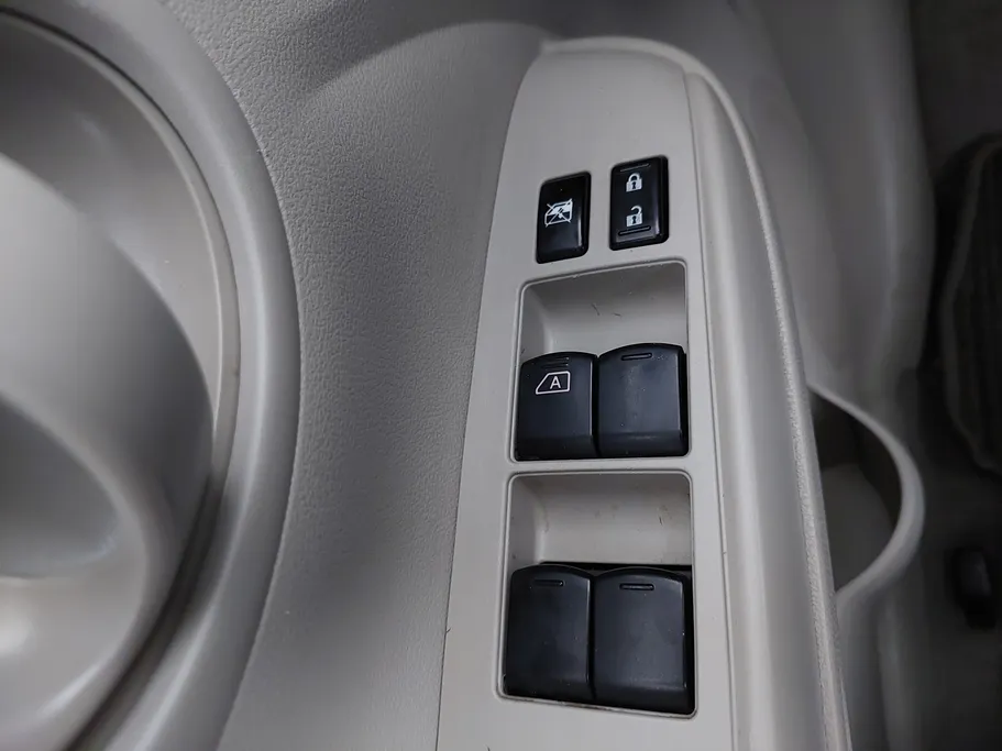 2023 Nissan Sunny SV Comfort 