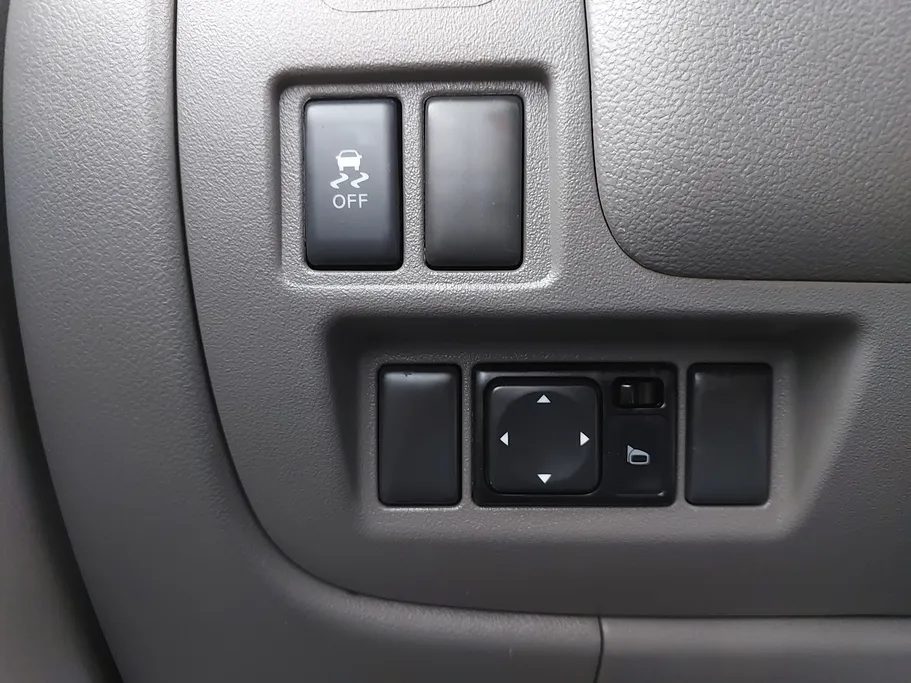 2023 Nissan Sunny SV Comfort 