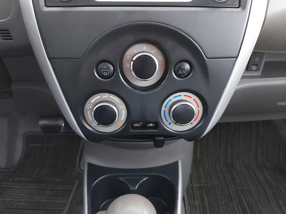 2023 Nissan Sunny SV Comfort 
