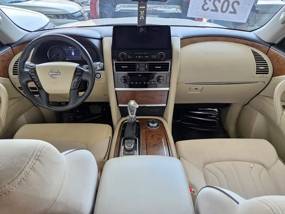 2023 Nissan Patrol Platinum 
