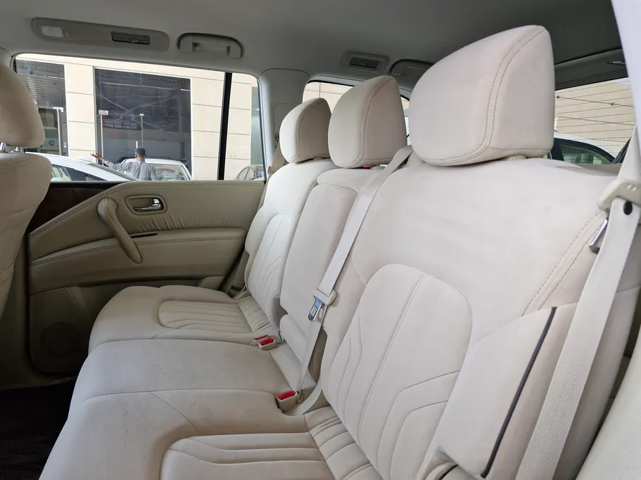 2023 Nissan Patrol Platinum 