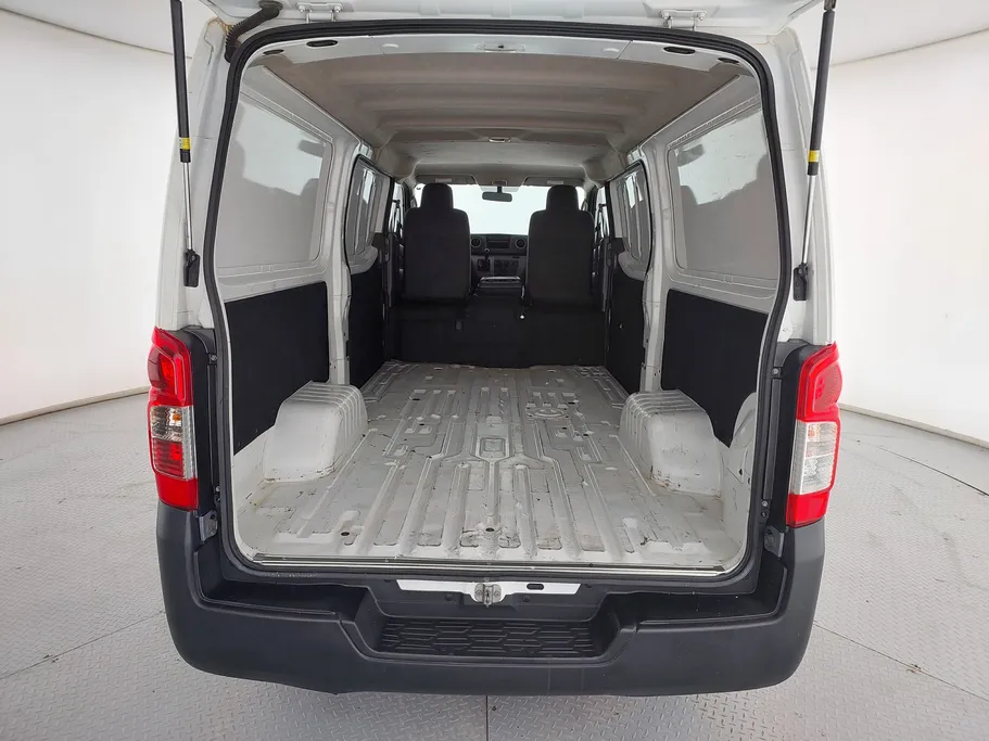 2021 Nissan Urvan NV350 