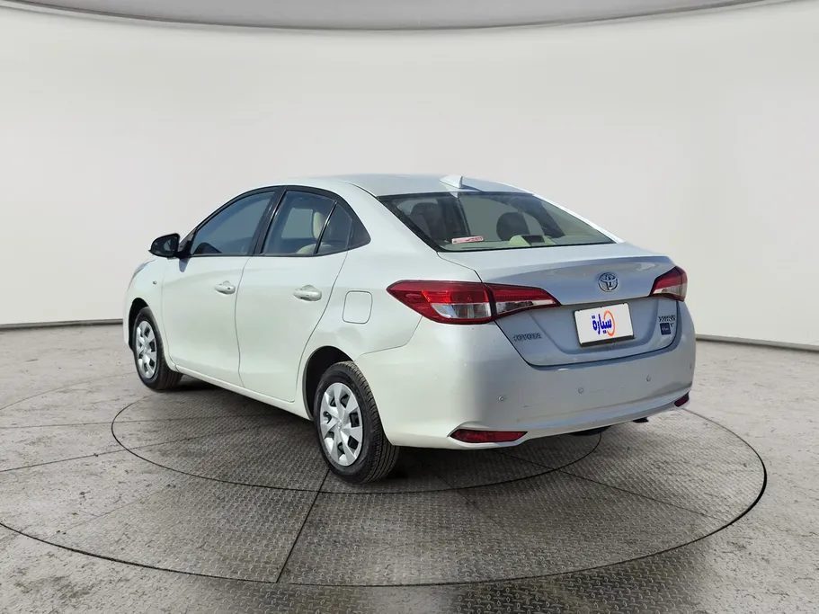 2021 Toyota Yaris  Y 