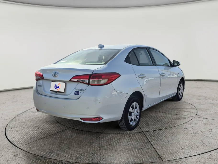 2021 Toyota Yaris  Y 