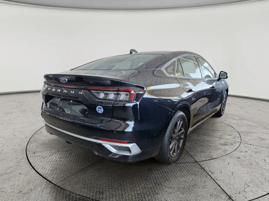 2025 Ford Taurus Trend 