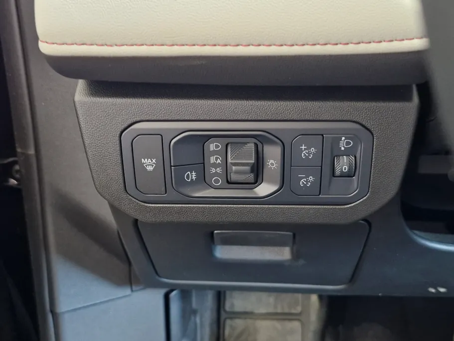 2025 Ford Taurus Trend 