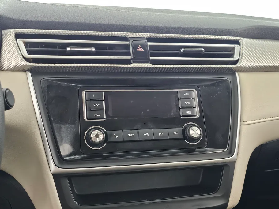 2023 MG 5 STD 