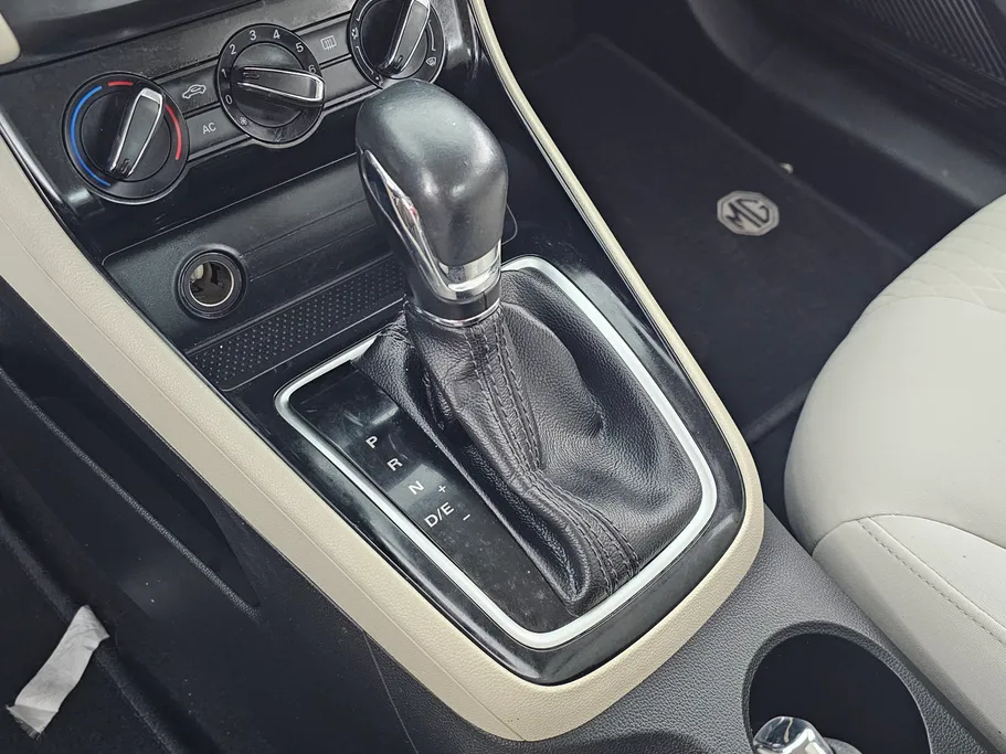 2023 MG 5 STD 