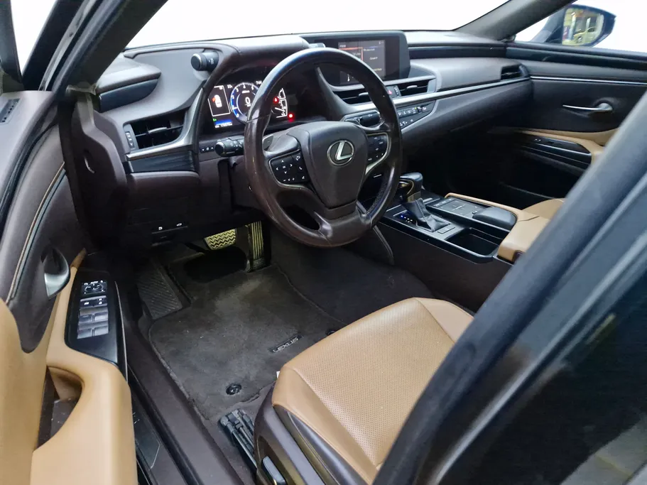 لكزس ES 250 AA Elegant 2020 
