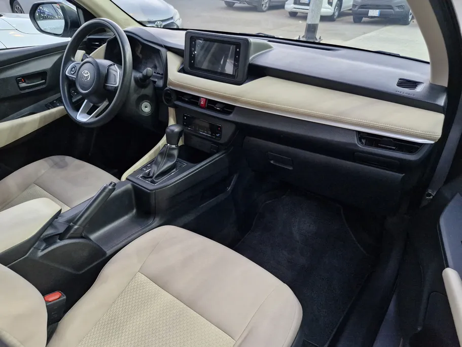 2023 Toyota Yaris  Y 