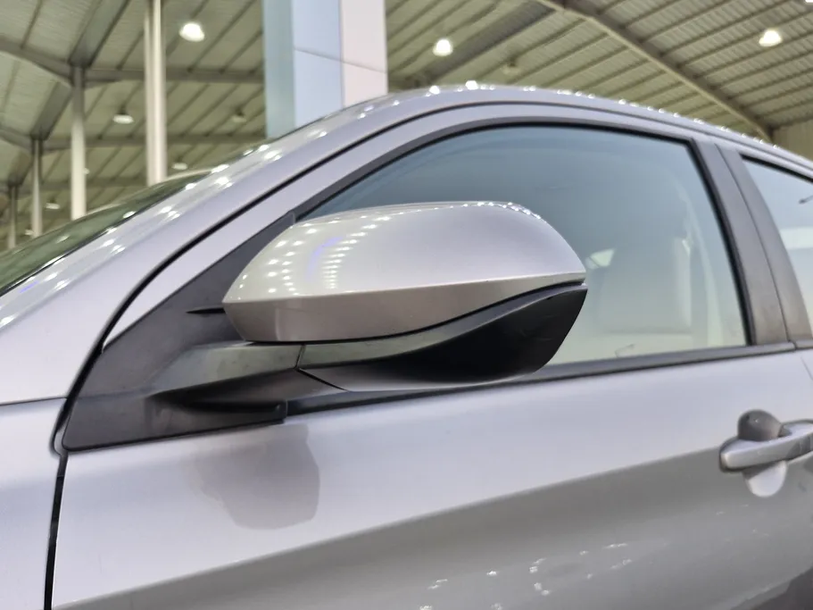 2023 Toyota Yaris  Y 