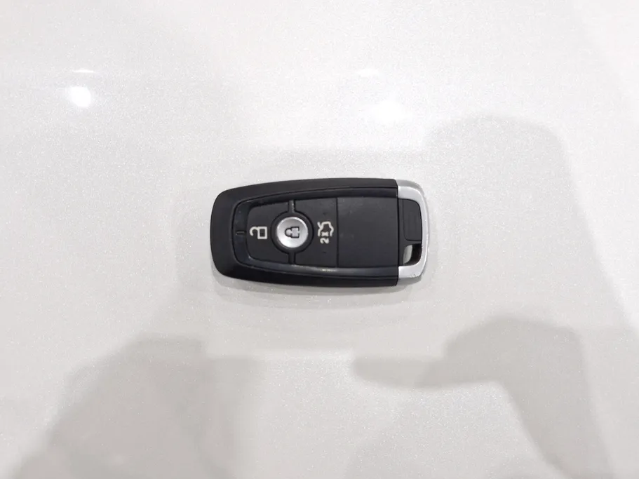 2022 Ford Taurus Titanium 