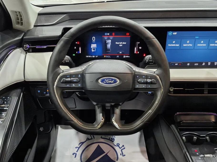 2022 Ford Taurus Titanium 