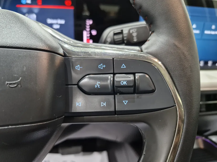 2022 Ford Taurus Titanium 