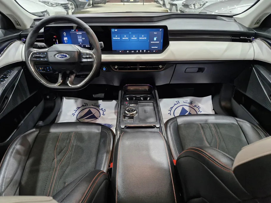 2022 Ford Taurus Titanium 