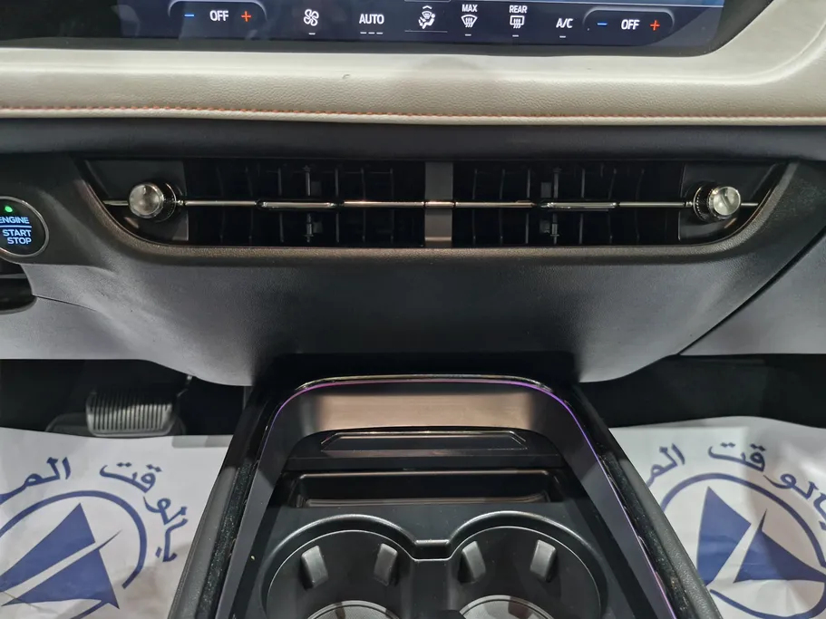 2022 Ford Taurus Titanium 