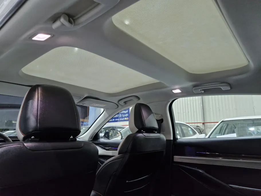 2022 Ford Taurus Titanium 