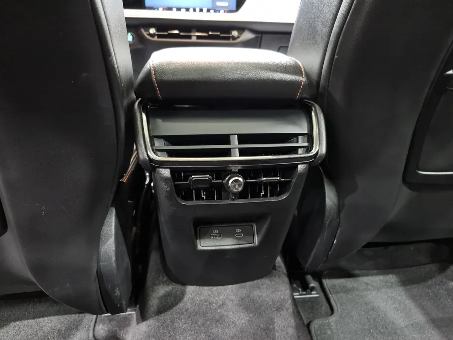 2022 Ford Taurus Titanium 
