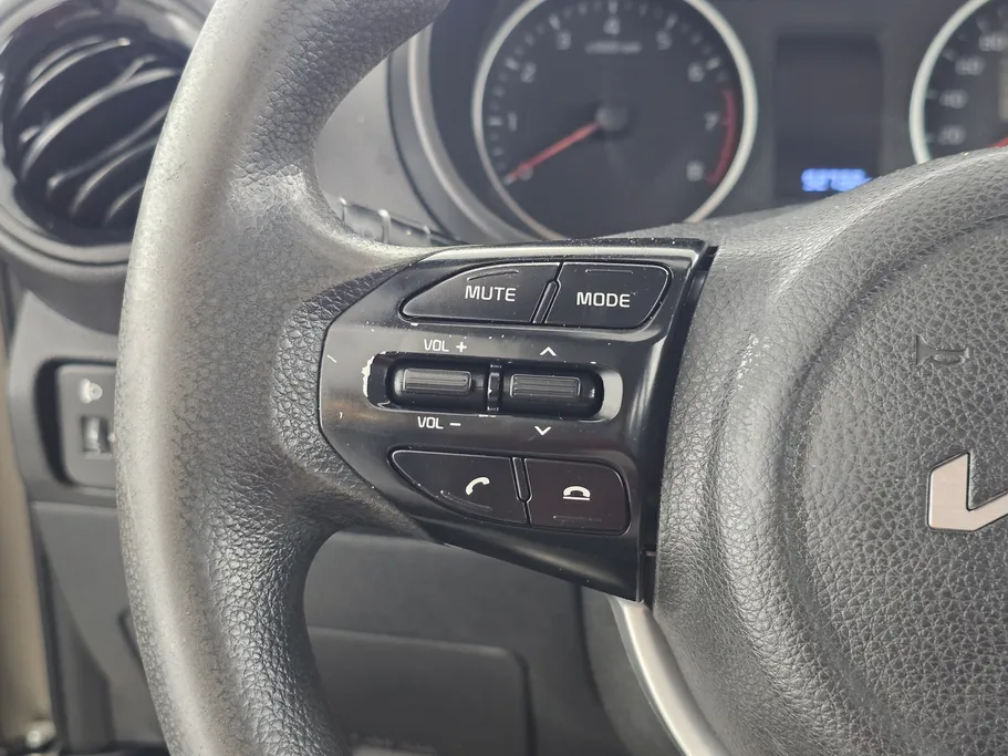 2022 Kia Pegas GL 