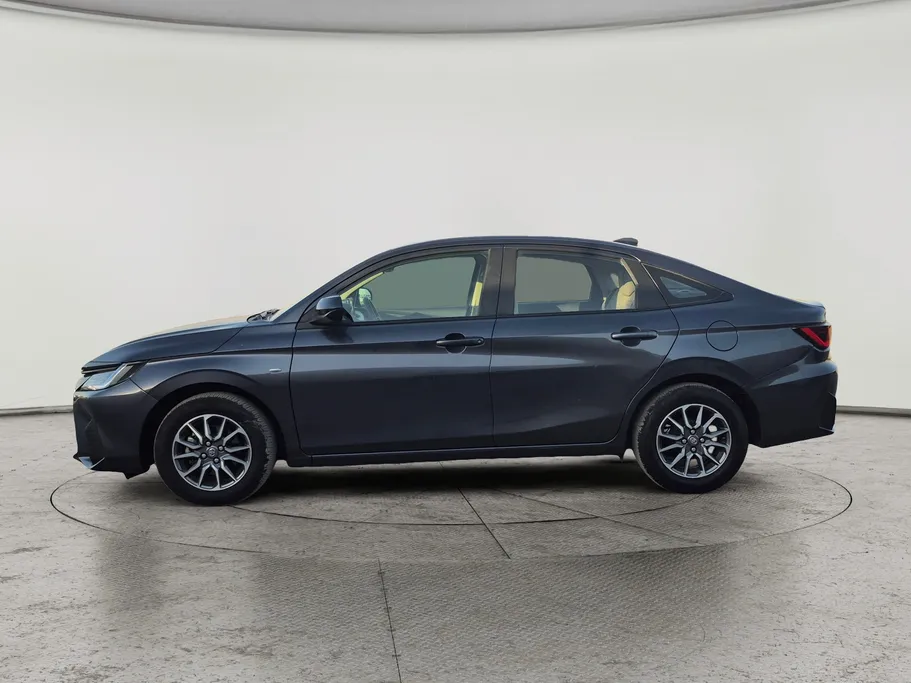 2024 Toyota Yaris  Y 