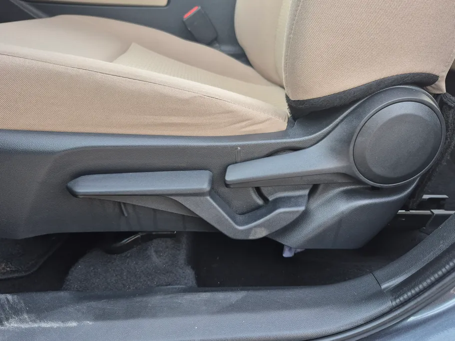 2024 Toyota Yaris  Y 
