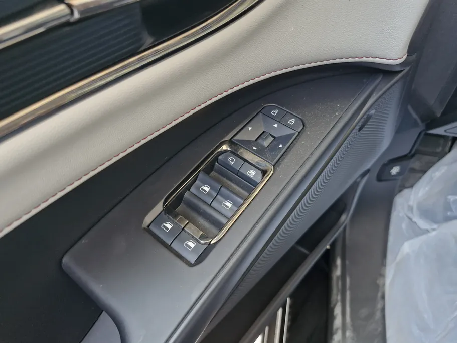 2023 Ford Taurus Trend 