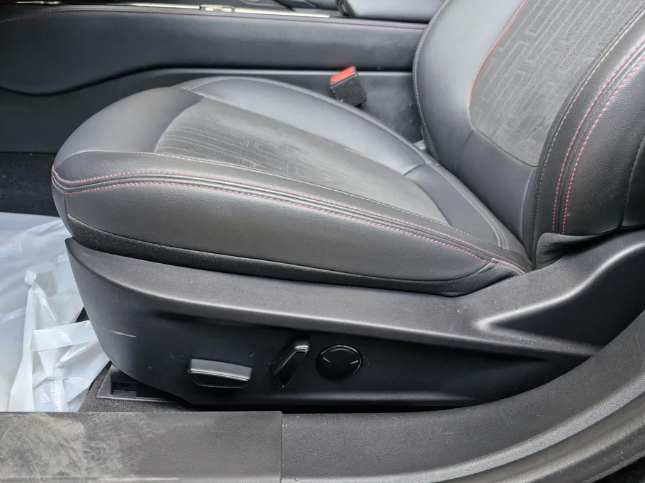 2023 Ford Taurus Trend 
