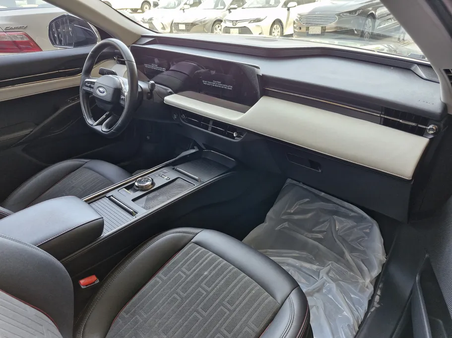 2023 Ford Taurus Trend 