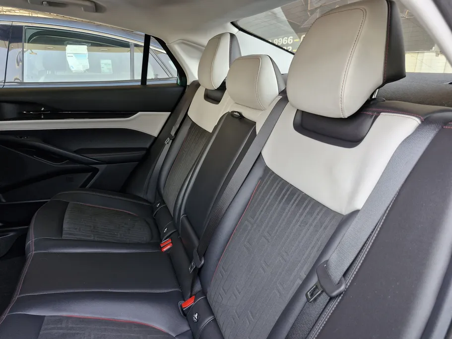2023 Ford Taurus Trend 