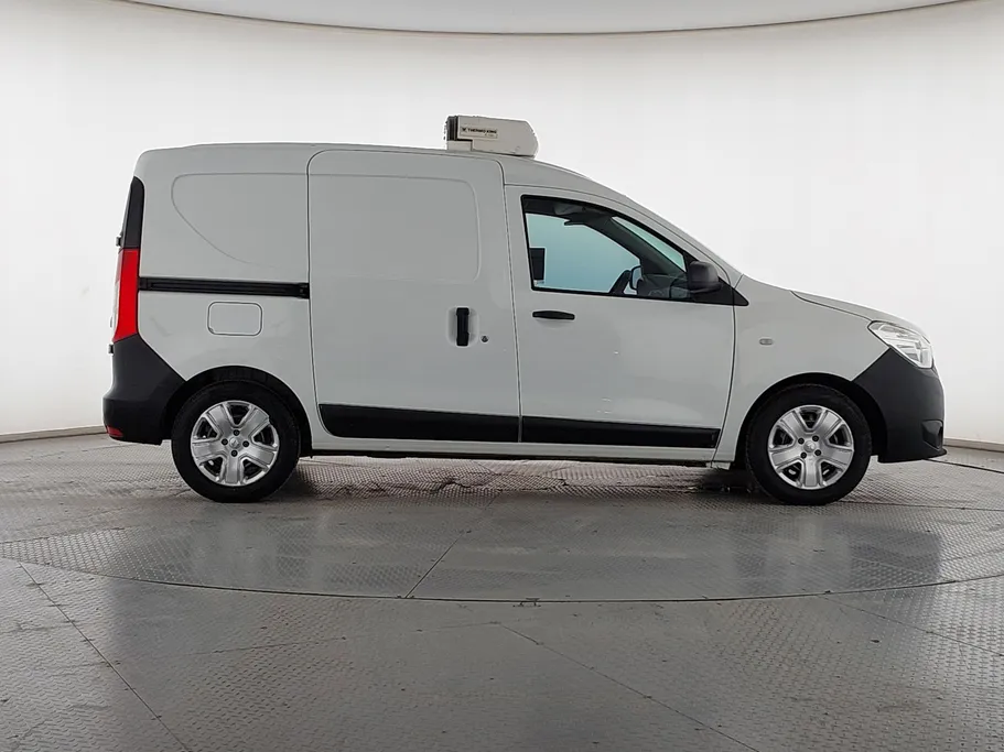 2021 Renault Docker Van بضاعة 