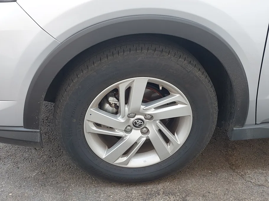 2024 Toyota Raize XLE 
