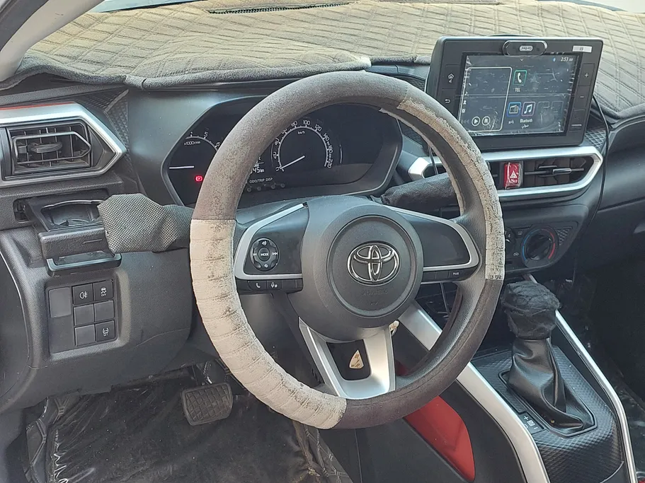 2024 Toyota Raize XLE 