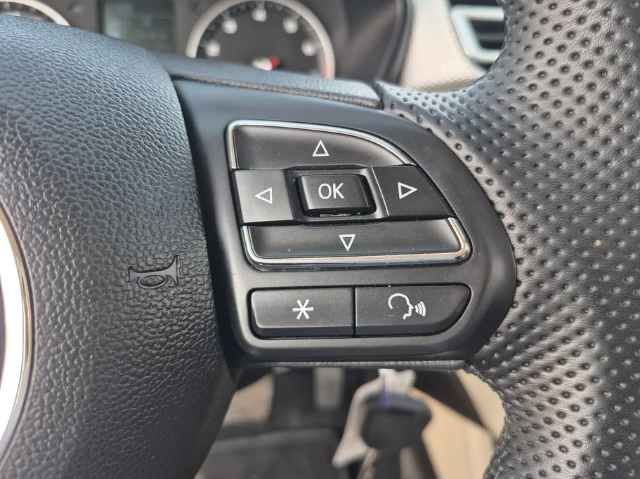 ام جي 5 STD 2024 