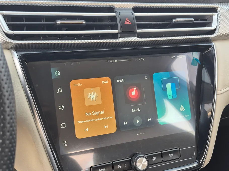 ام جي 5 STD 2024 