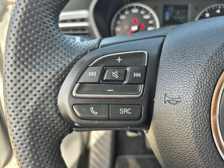 ام جي 5 STD 2024 