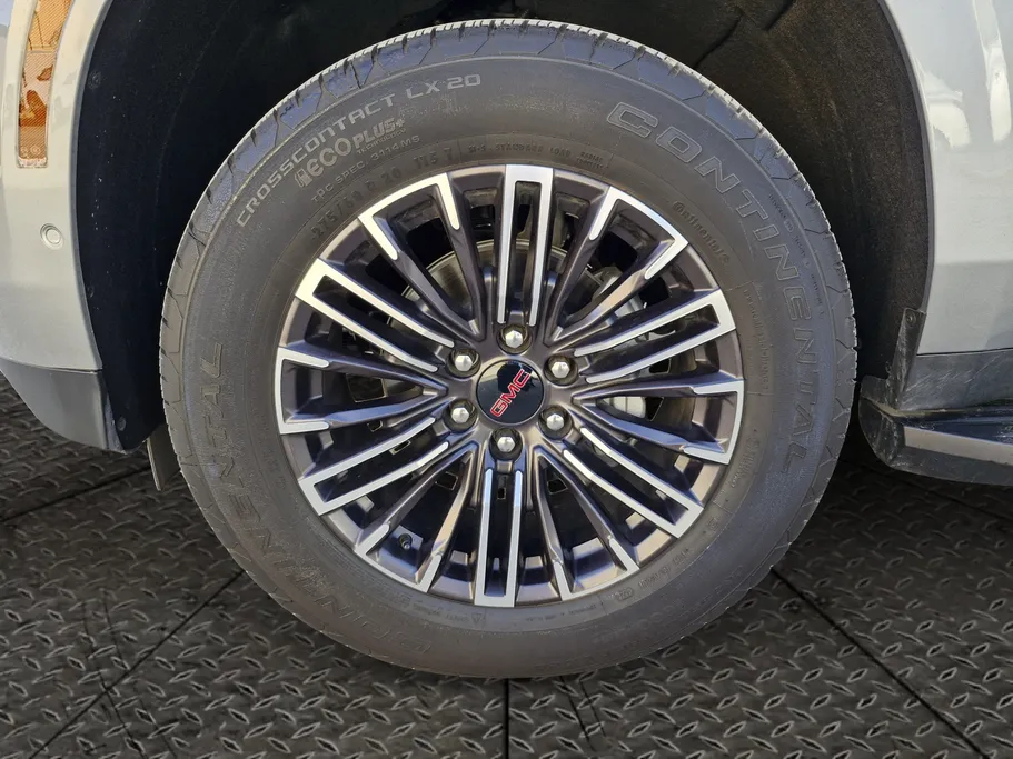 2025 GMC Yukon Elevation 