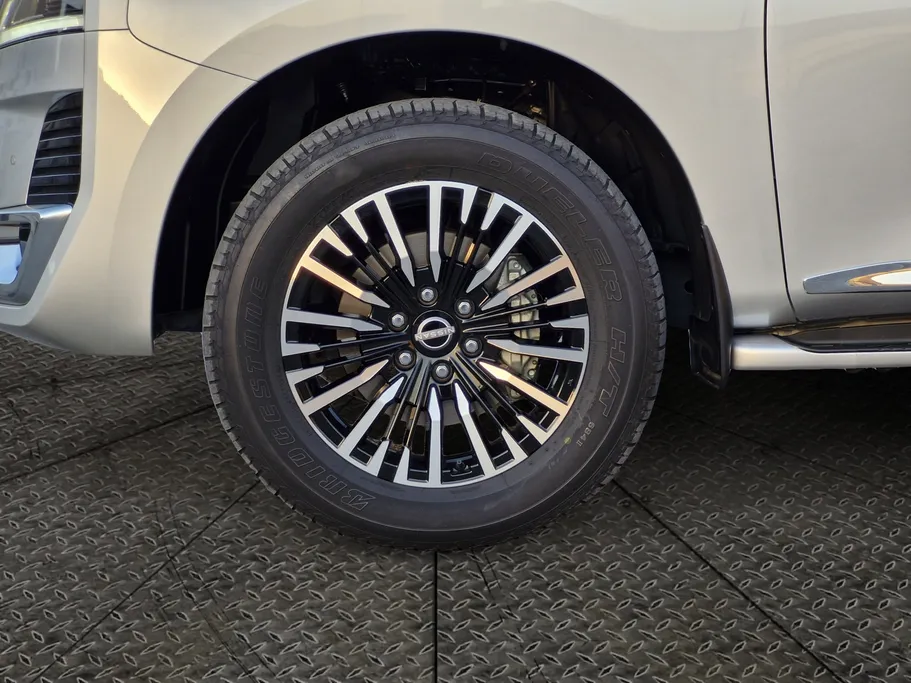 2023 Nissan Patrol Platinum 