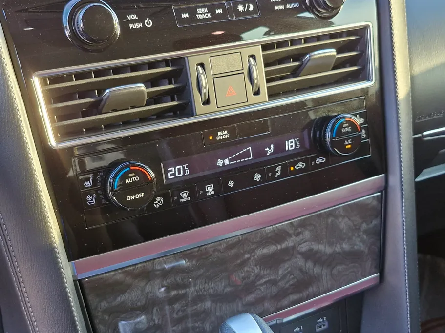 2023 Nissan Patrol Platinum 