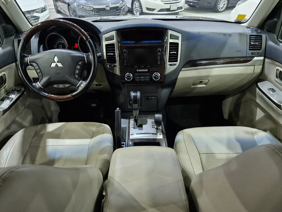 ميتسوبيشي باجيرو GLS 4Doors 2022 