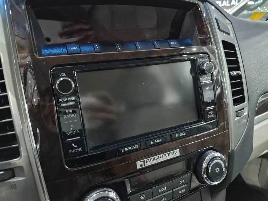 ميتسوبيشي باجيرو GLS 4Doors 2022 