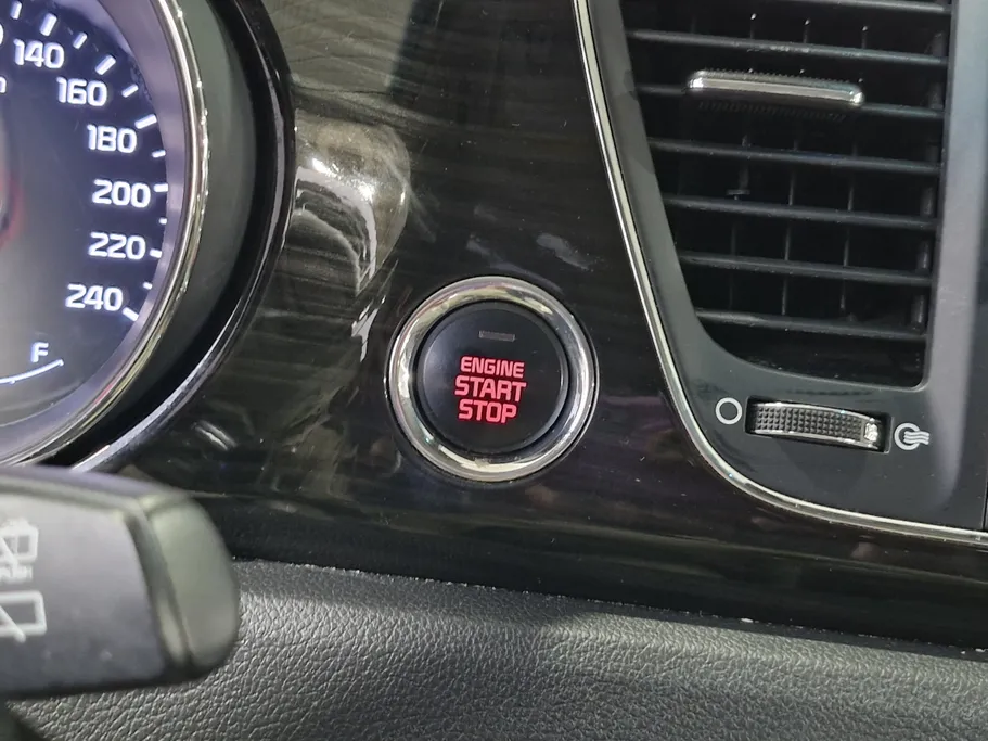 2020 Kia Carnival GL 