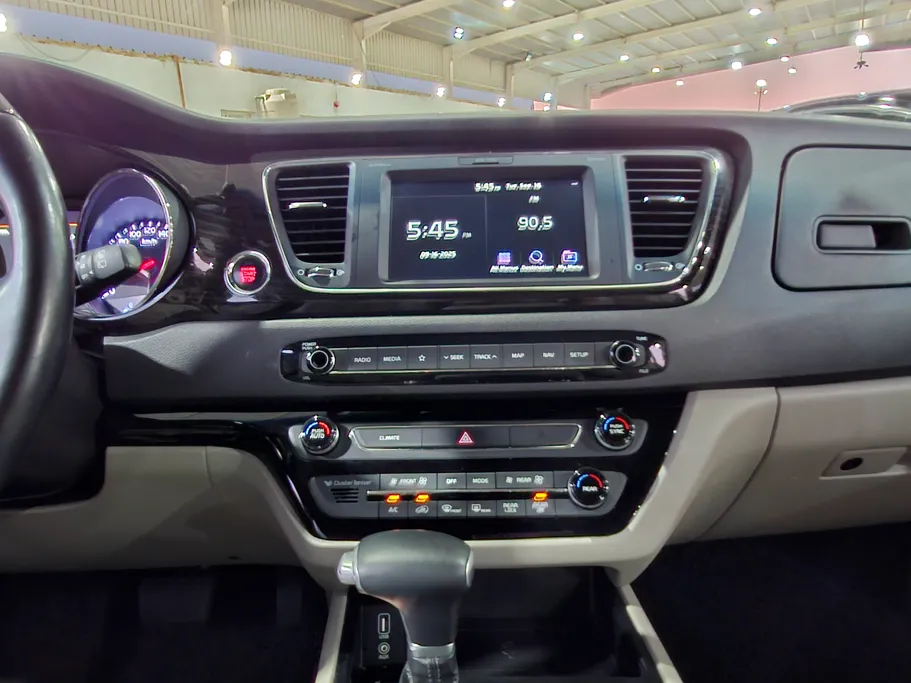 2020 Kia Carnival GL 