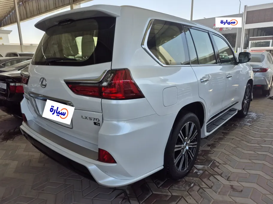 2021 Lexus LX 570 S 