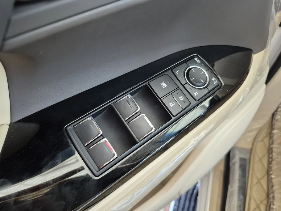 2021 Lexus LX 570 S 