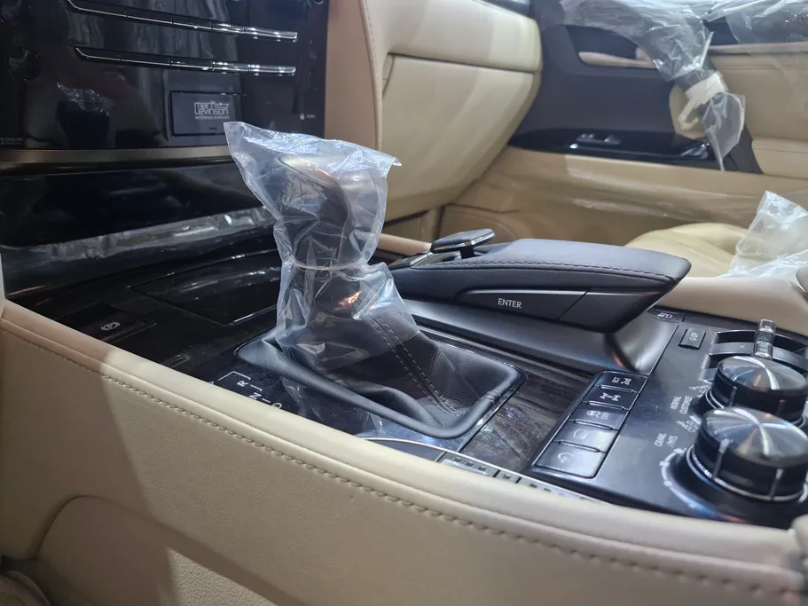 لكزس LX 570 S 2021 
