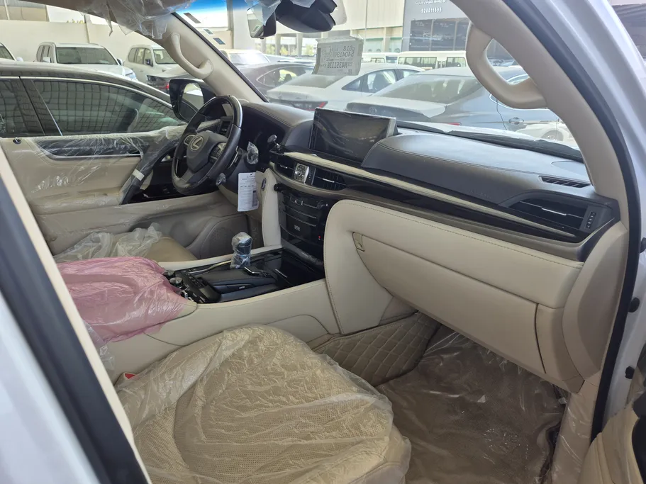 2021 Lexus LX 570 S 