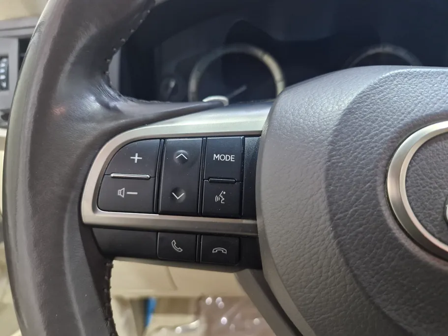 لكزس LX 570 S 2021 
