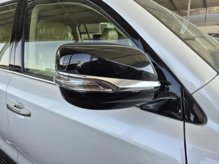 2021 Lexus LX 570 S 